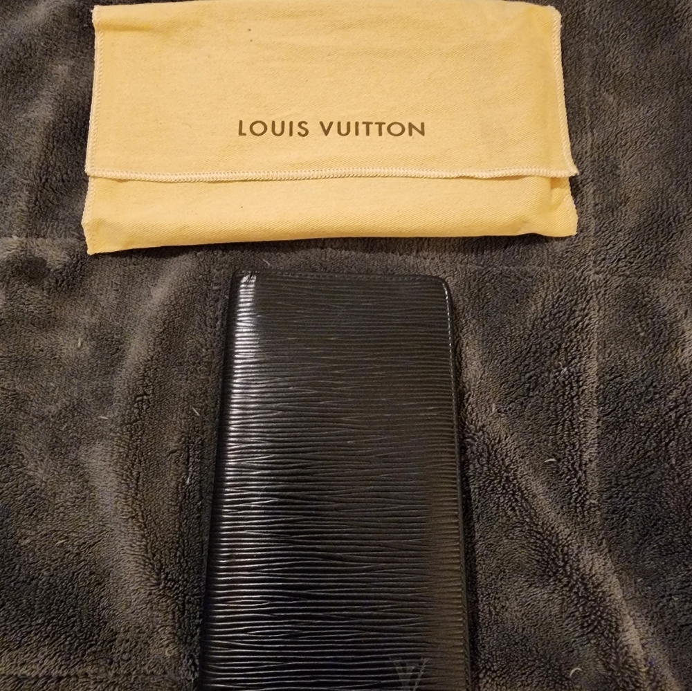 Louis Vuitton Epi Brazza Wallet